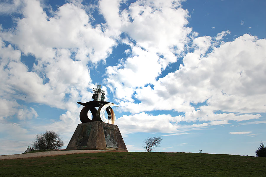 ゴソの丘まで来ればゴールは近い | photo by p.s.m. adventure
